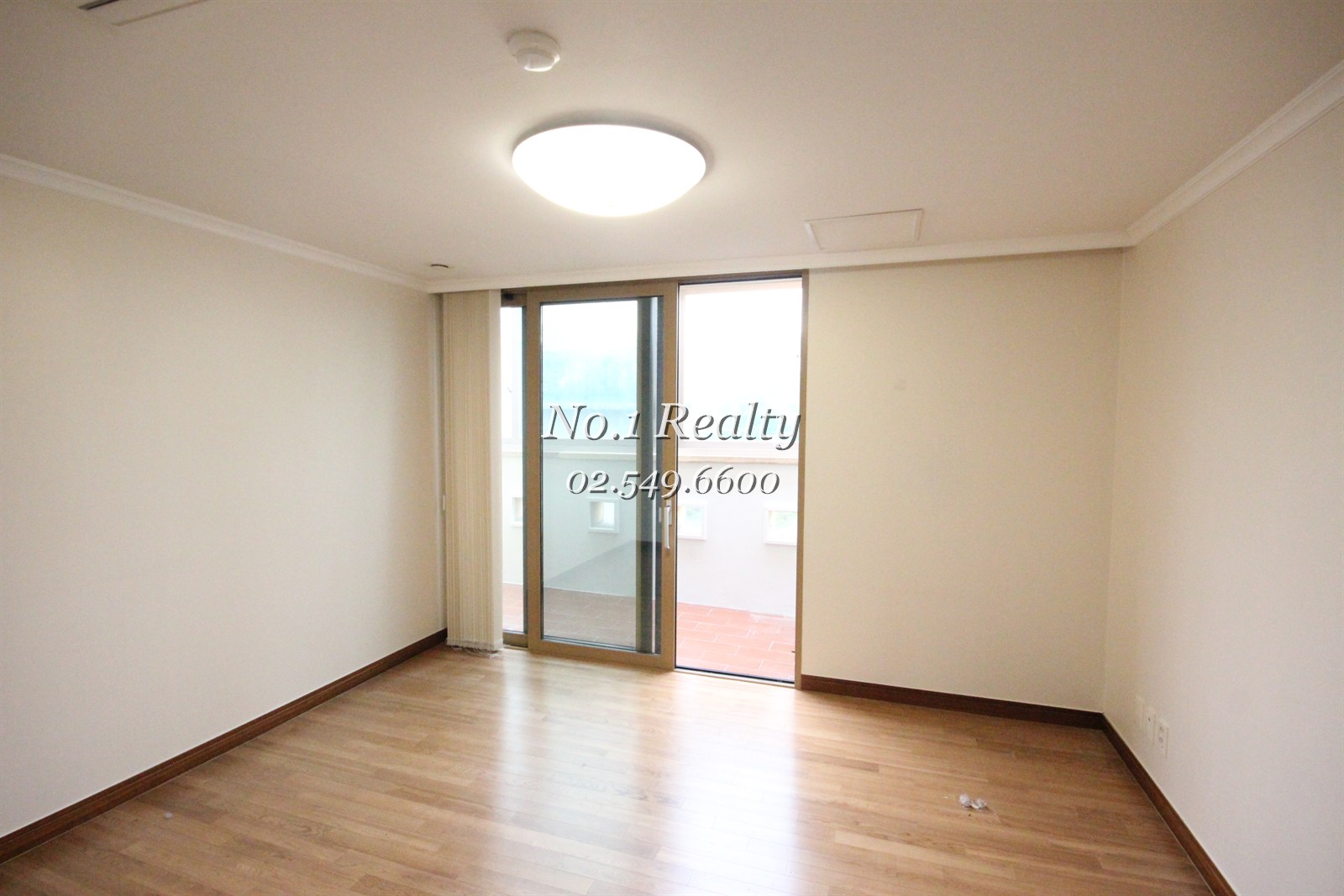 트윈빌 월세 — 60평형 4룸 · 한남동 유엔빌리지 고급빌라 (보증금 1억/월 900) 사진 2